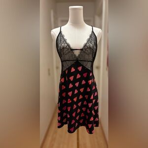 Victoria’s Secret Valentines Day slip sz L